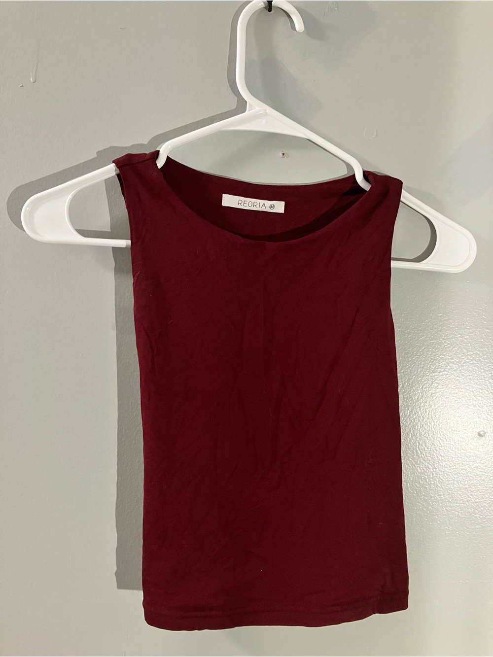 ReoRia Women's Sleeveless Tank Top in Deep Wine